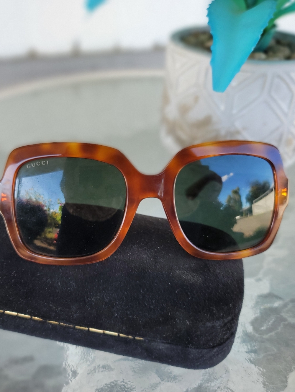 Gucci Brown/Tortoiseshell Square Sunglasses with Green-Red Temple Stripes - Picture 6 of 9